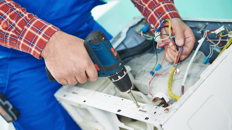 Karapürçek Maytag Maytag çamaşır makinesi kart tamiri – Su almama arızası orijinal parça ile giderildi. - Teknik servis örneği
